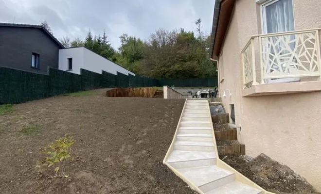 Installation d'escalier extérieur, Mornant, Hugot Paysage