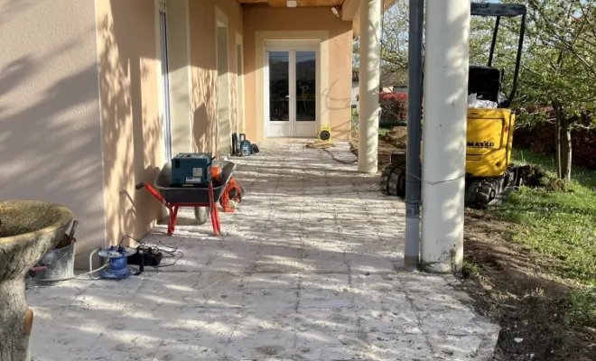 Rénovation et agrandissement d’une terrasse à saint jeans de touslas , Mornant, Hugot Paysage